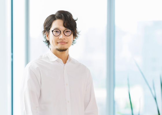 須山 拓也 氏